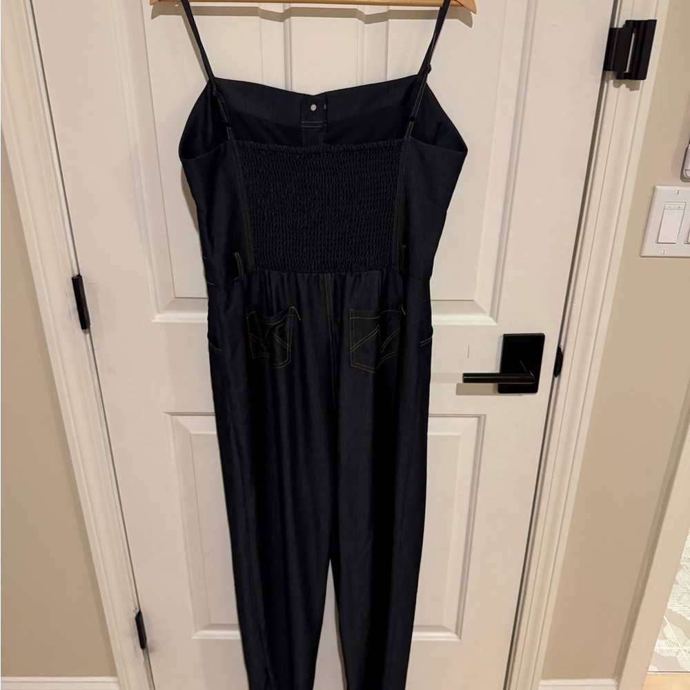 Vintage style jumpsuit with elastic back